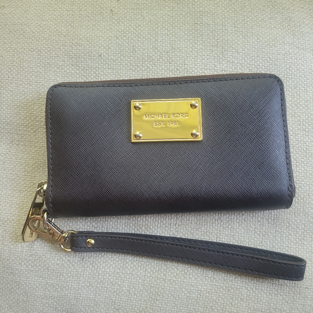 Michael Kors Wristlet